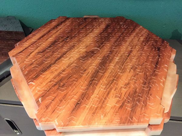 Drewno czy tworzywa sztuczne – co będzie dla Ciebie lepsze?